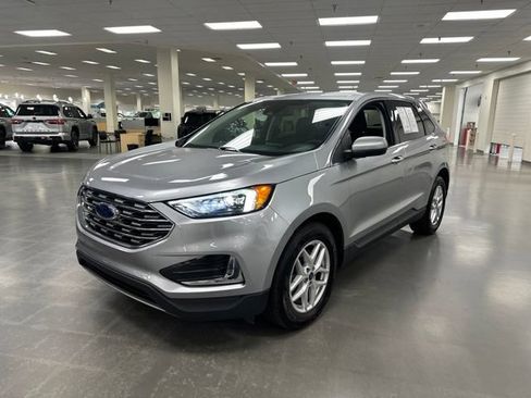 Used 2022 Ford Edge SEL AWD/4WD image 3