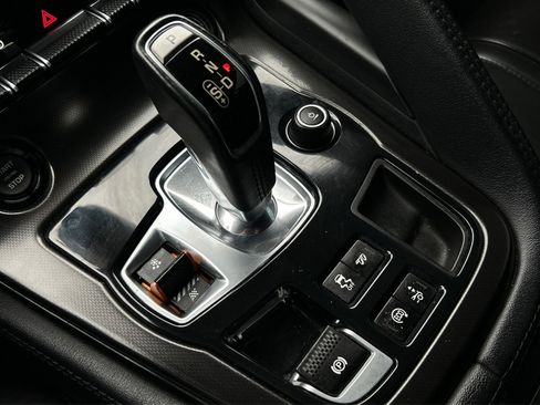 Used 2015 Jaguar F-TYPE S image 33