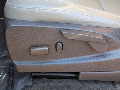 Used 2017 GMC Canyon SLT w/ Driver Alert Package image 18