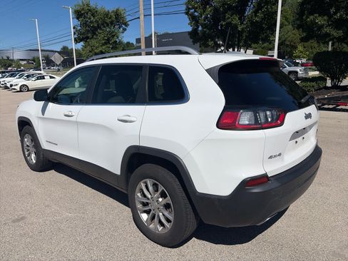 Used 2021 Jeep Cherokee Latitude Lux w/ Sun & Sound Group AWD/4WD image 2