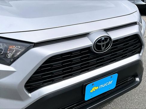 Used 2021 Toyota RAV4 LE image 30