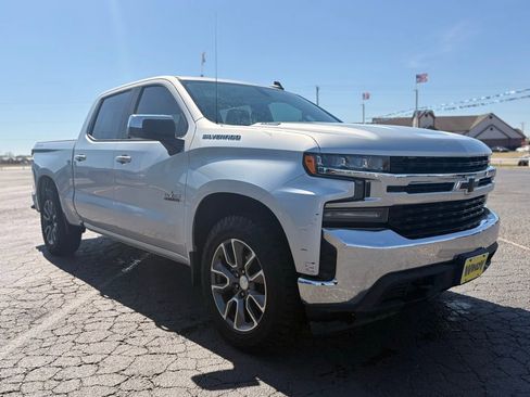 Used 2020 Chevrolet Silverado 1500 LT w/ Texas Edition AWD/4WD image 3