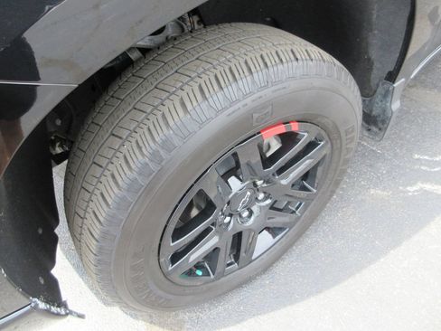 Certified 2025 Chevrolet Silverado 1500 RST w/ Redline Edition AWD/4WD image 14