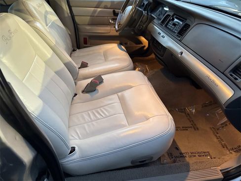 Used 2008 Mercury Grand Marquis LS image 36