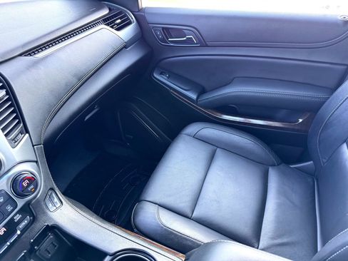Used 2019 Chevrolet Tahoe LT image 34
