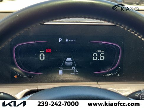 Certified 2024 Kia Telluride S w/ S Sunroof Package FWD image 28