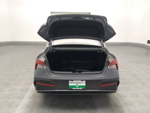 Used 2024 Hyundai Elantra SE image 29
