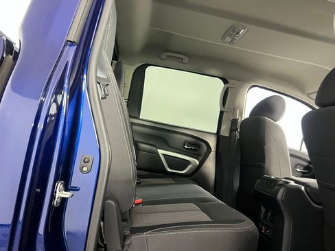 Used 2024 Nissan Titan SV w/ SV Convenience Package image 26