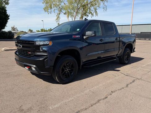 Used 2019 Chevrolet Silverado 1500 LT Trail Boss image 4