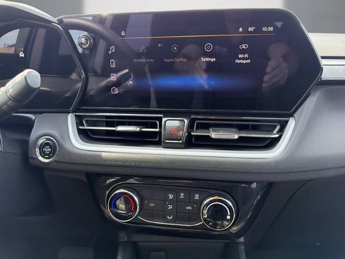 Used 2024 Chevrolet TrailBlazer LT FWD image 18