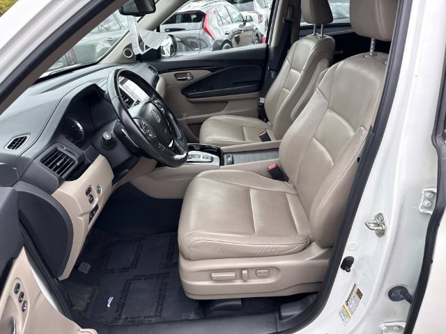 Used 2016 Honda Pilot Touring image 14