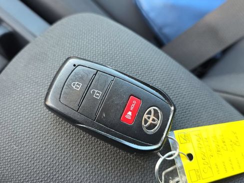 Used 2024 Toyota Corolla Cross LE FWD image 27
