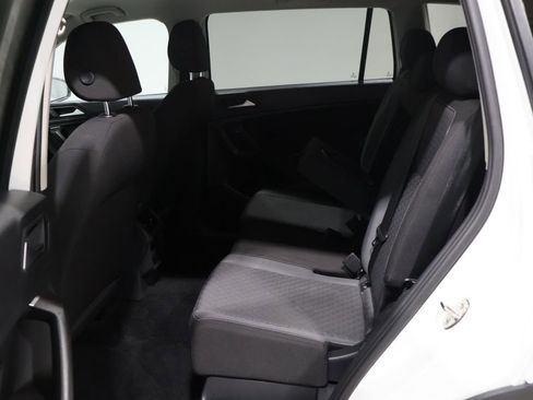 Used 2021 Volkswagen Tiguan S image 16