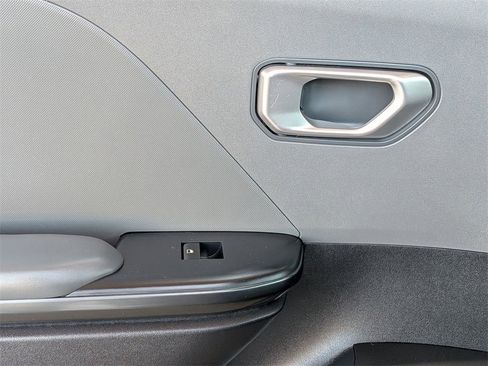 Used 2025 Kia K4 LXS image 26