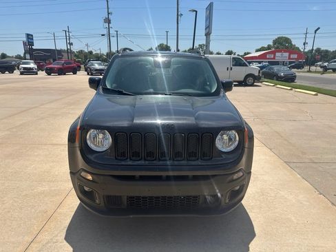 Used 2016 Jeep Renegade Latitude AWD/4WD image 24