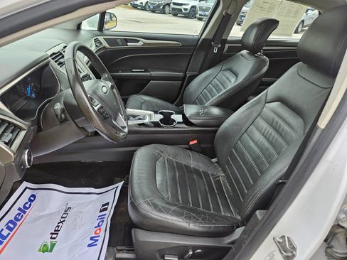 Used 2014 Ford Fusion SE w/ Equipment Group 202A FWD image 20