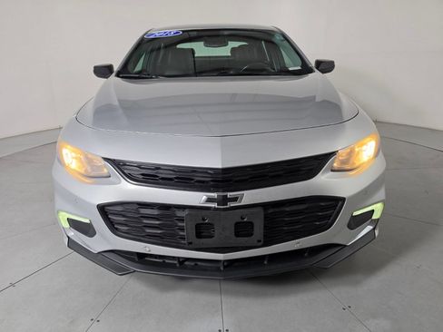 Used 2018 Chevrolet Malibu LT w/ Leather Package FWD image 8