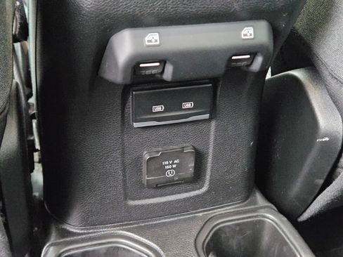 Used 2024 Jeep Wrangler Unlimited Rubicon AWD/4WD image 16
