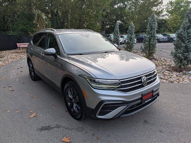 Used 2022 Volkswagen Tiguan SE AWD/4WD image 7