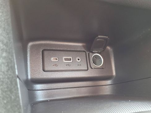 Used 2022 Chevrolet Equinox LT FWD image 8