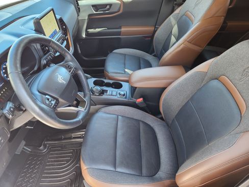 Used 2022 Ford Bronco Sport Outer Banks w/ Tech Package image 7