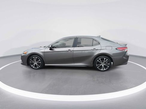 Certified 2019 Toyota Camry SE FWD image 5