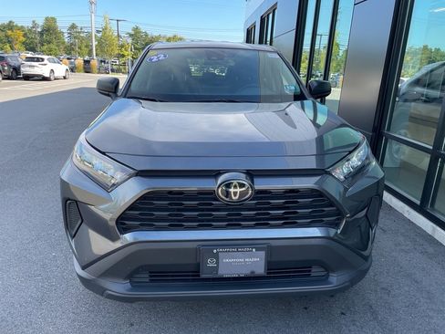 Used 2022 Toyota RAV4 LE image 3