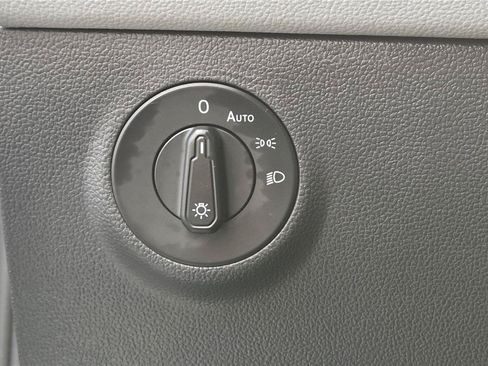 Certified 2023 Volkswagen Taos SEL AWD/4WD image 17