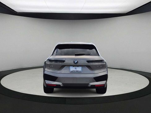 Used 2024 BMW iX xDrive50 w/ Sport Package AWD/4WD image 7