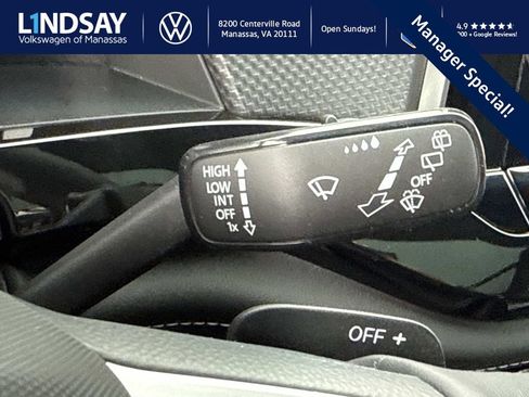 Used 2025 Volkswagen Atlas Cross Sport SEL Premium R-Line image 20