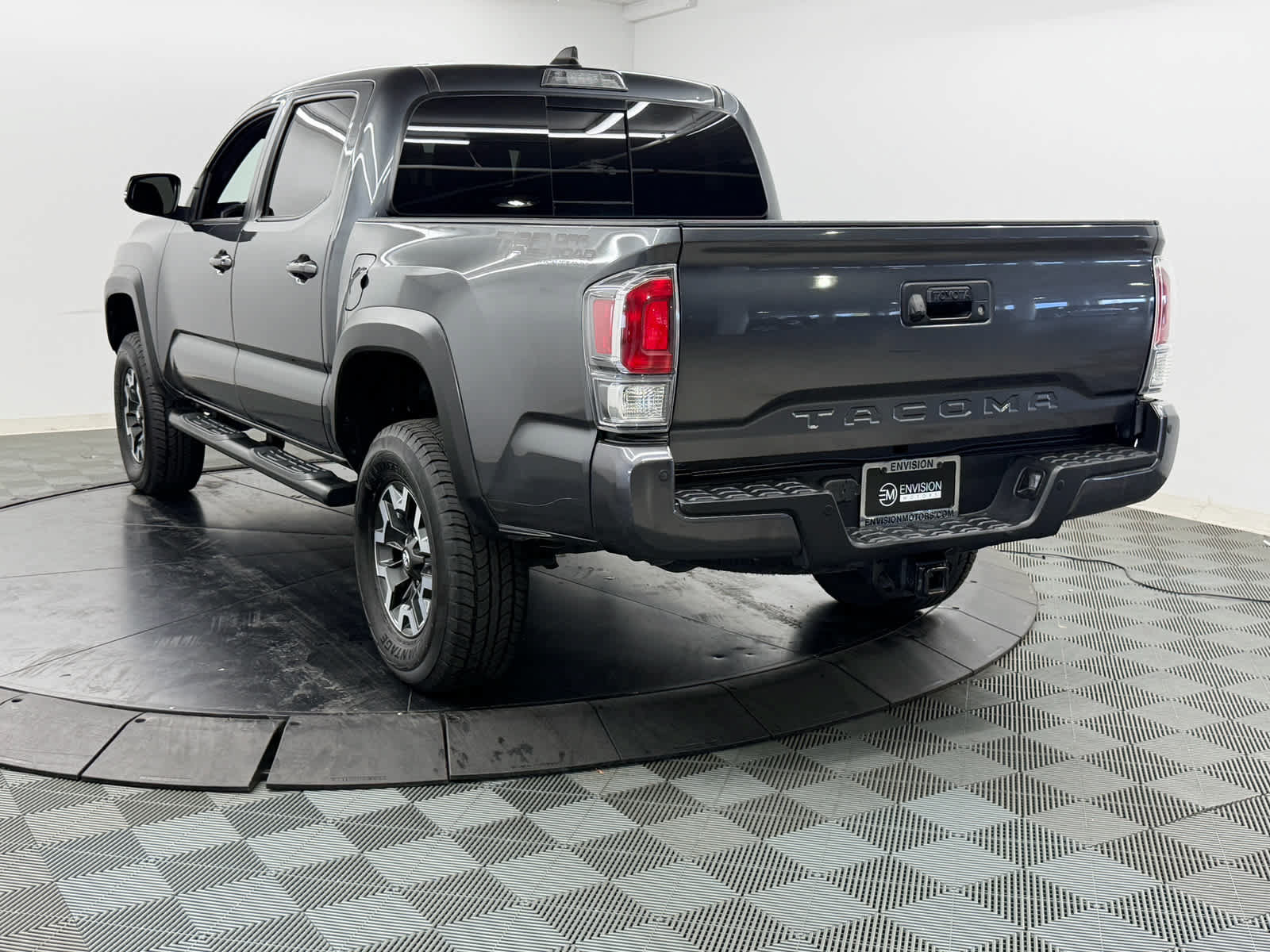 Used 2022 Toyota Tacoma TRD Off-Road w/ Technology Package RWD image 10