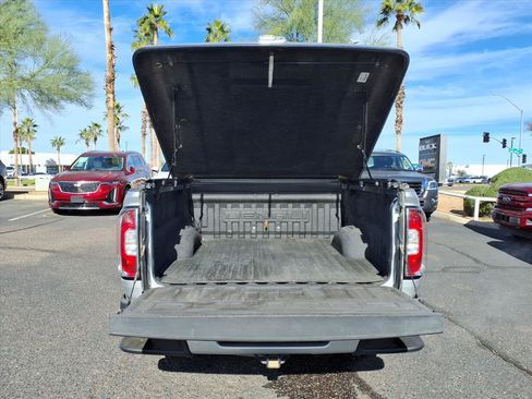 Used 2018 GMC Canyon Denali image 10