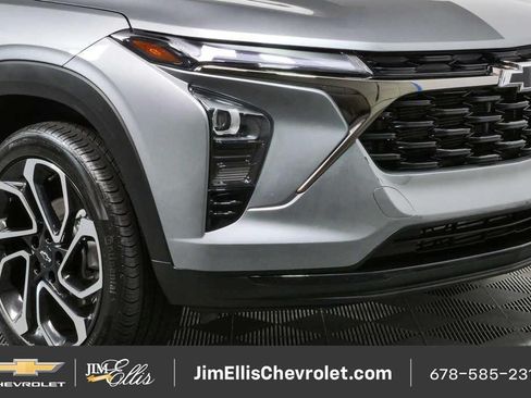Certified 2026 Chevrolet Trax RS w/ Driver Confidence Package FWD image 32
