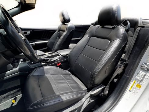 Used 2021 Ford Mustang Premium RWD image 18