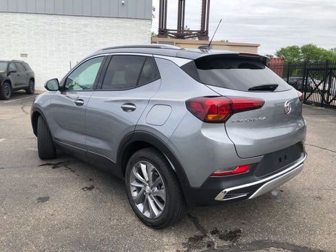 Used 2023 Buick Encore GX Essence w/ Experience Buick Package FWD image 5