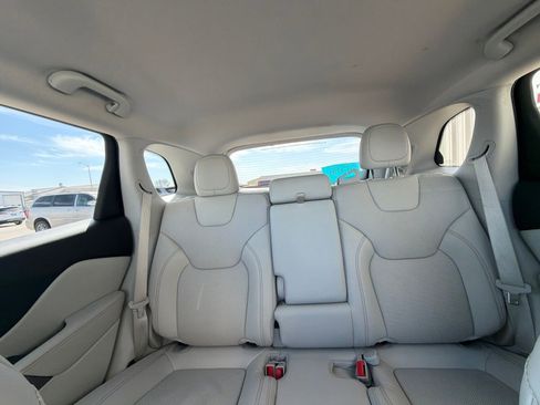 Used 2021 Jeep Cherokee Latitude Lux AWD/4WD image 27
