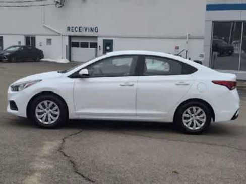 Used 2019 Hyundai Accent SE image 5
