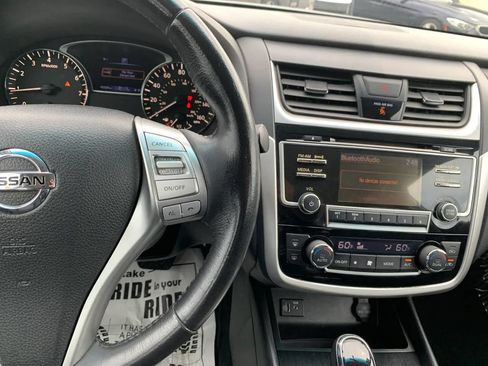 Used 2018 Nissan Altima 2.5 SV FWD image 14