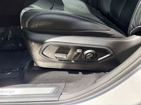 Used 2023 Jeep Grand Cherokee Overland w/ Rear Seat Video Group I RWD image 19