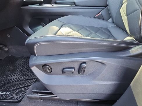 Used 2024 Volkswagen Atlas SE FWD image 23