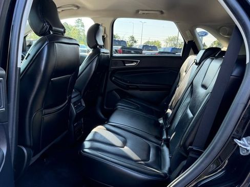 Used 2019 Ford Edge Titanium AWD/4WD image 17
