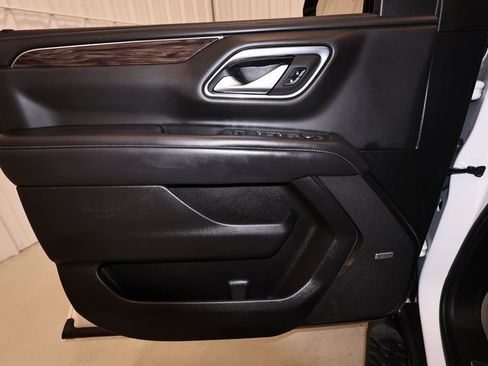Used 2022 Chevrolet Tahoe Z71 AWD/4WD image 11