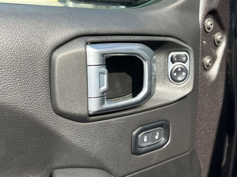 Used 2022 Jeep Wrangler Unlimited Sahara w/ Cold Weather Group image 12