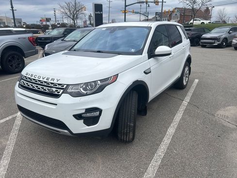 Used 2017 Land Rover Discovery Sport HSE image 2