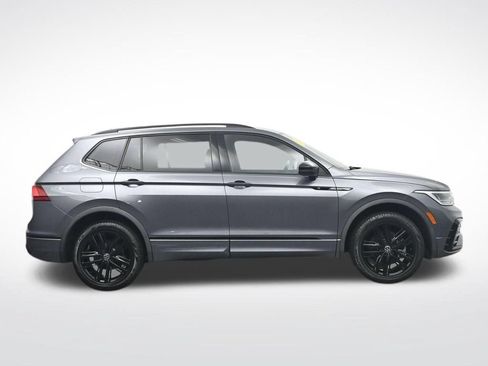 Used 2022 Volkswagen Tiguan SE R-Line AWD/4WD image 4