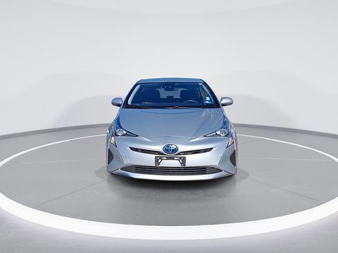 Used 2018 Toyota Prius Three image 5