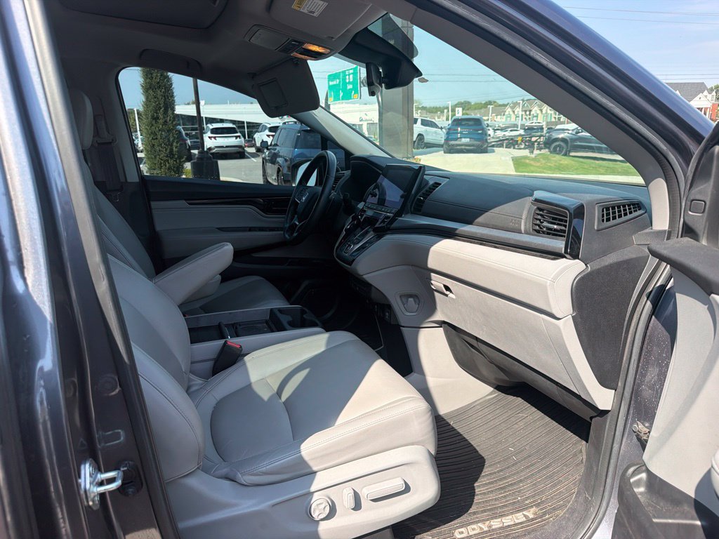 Used 2023 Honda Odyssey Touring image 13