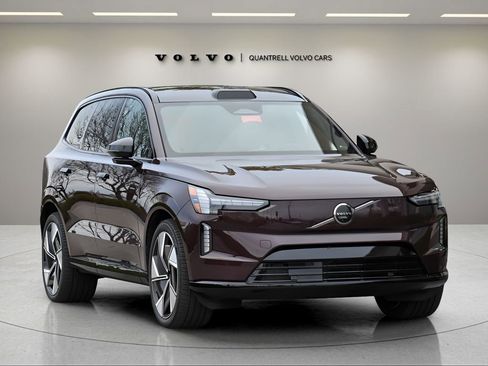 Used 2025 Volvo EX90 Ultra image 2