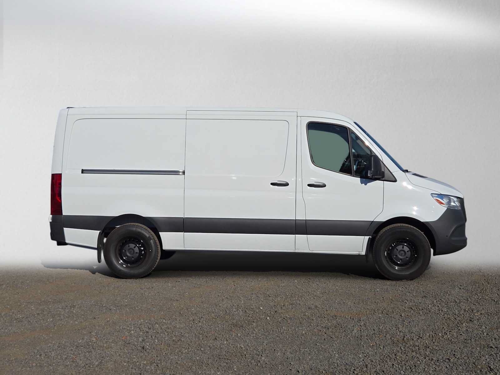 Used 2026 Mercedes-Benz Sprinter 2500 image 2