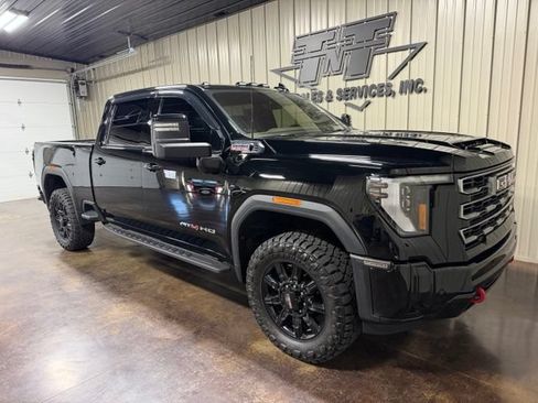 Used 2025 GMC Sierra 2500 AT4 w/ AT4 Premium Plus Package AWD/4WD image 6